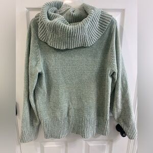 Cozy Green Ribbed Turtleneck Sweater